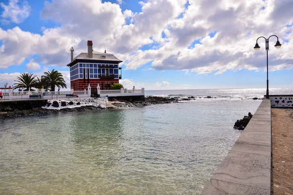 วสเปนใน Arrieta Lanzarote เขาไฟเขตร เกาะคานาร สเปน — ภาพถ่ายสต็อก