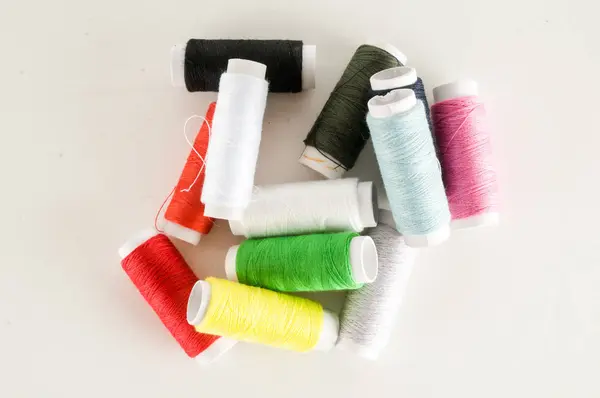 Colore del filo di cucito sfondo — Foto Stock