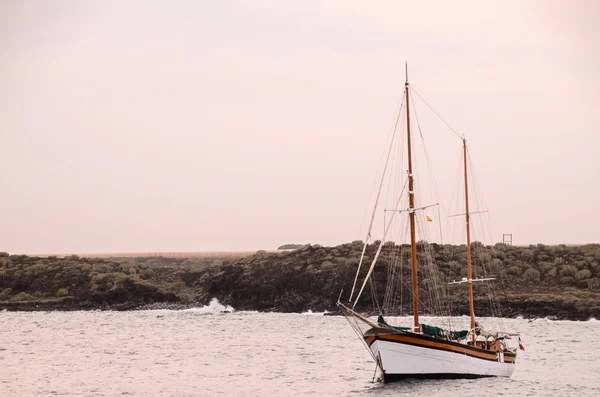 Vintage Segelbåt Trä Fartyg Havet — Stockfoto