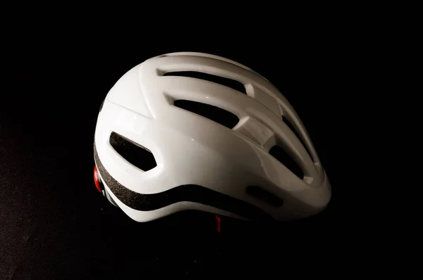 Beyaz Bisiklet Bisiklet Güvenlik Kaskı Fotoğrafı — Stok fotoğraf