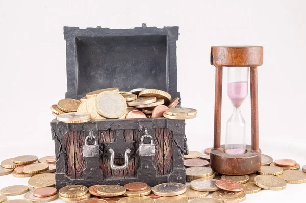 Foto Van Een Business Money Concept Idee Treasure Trunk Geld — Stockfoto