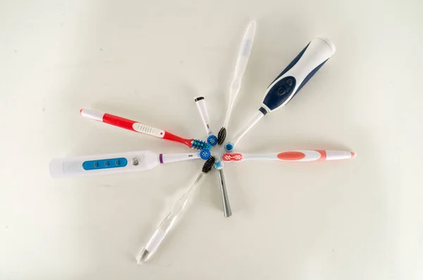 Bir Düz Arkaplanda Diş Fırçası Nesnesinin Yakın Çekimi — Stok fotoğraf