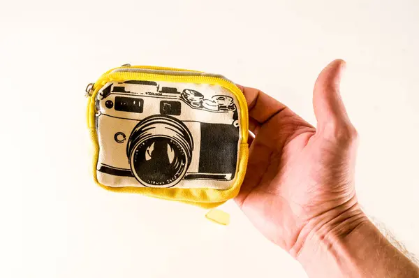 白い背景に写真財布バッグオブジェクトのクローズアップ — ストック写真