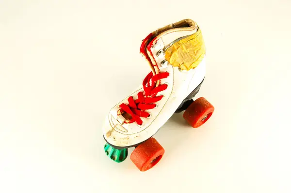 Primer Plano Bota Skate Vintage Objeto Sobre Fondo Blanco — Foto de Stock