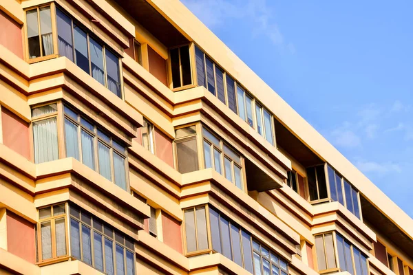 西班牙拉斯帕尔马斯加那利群岛彩色现代建筑窗户 — 图库照片