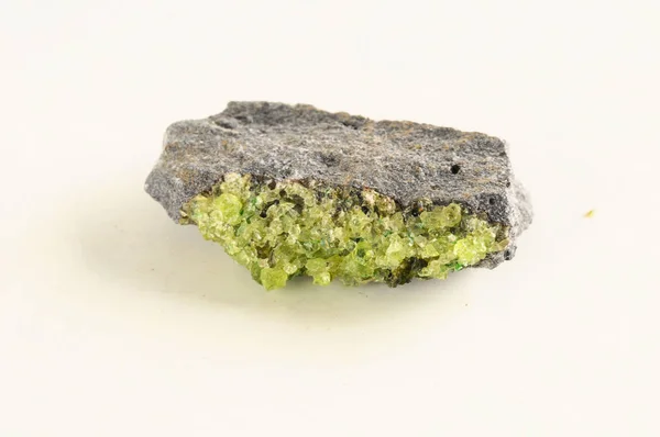 Gemstone Olivine, zwane również oliwin — Zdjęcie stockowe