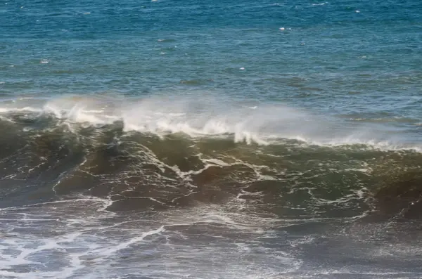 Big Blue Wave Quebra Oceano Atlântico — Fotografia de Stock