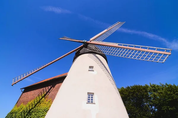 Traditionell Vit Väderkvarn Landet Tyskland — Stockfoto