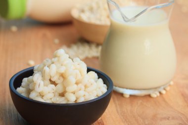 soya sütü ve arpa tohumu