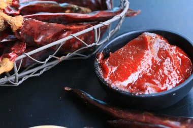 Kore kırmızı biber - gochujang