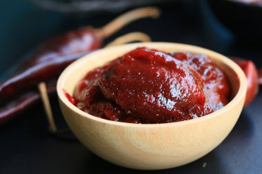 Kore kırmızı biber - gochujang