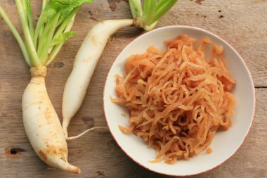 taze ile turşu turp