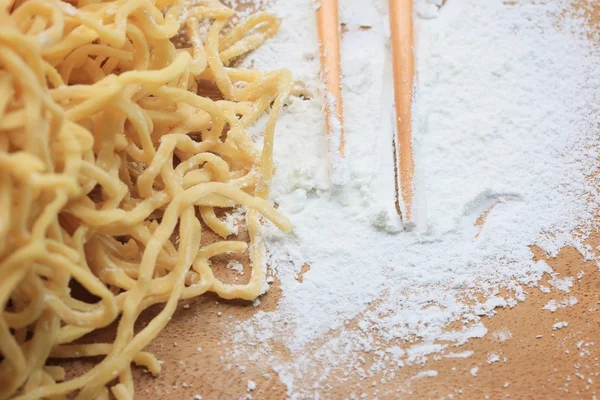 Fideos de huevo con huevo — Foto de Stock