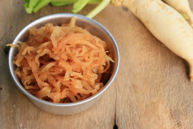 taze ile turşu turp