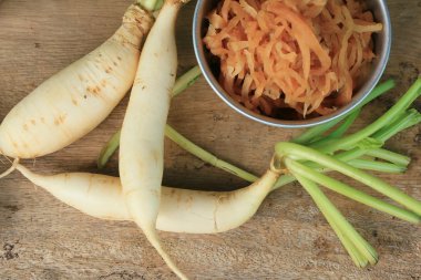 taze ile turşu turp