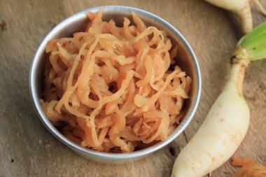 taze ile turşu turp