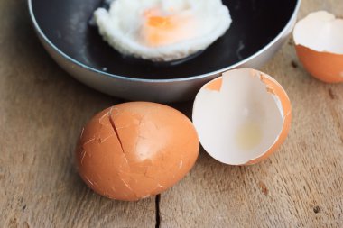 taze kızarmış yumurta