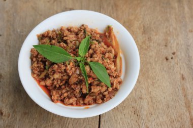 baharatlı biber kıyılmış domuz