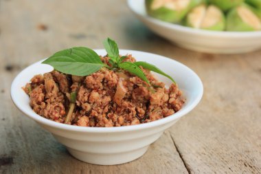 baharatlı biber kıyılmış domuz