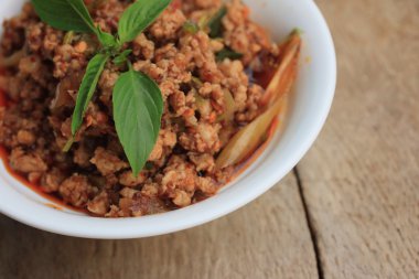 baharatlı biber kıyılmış domuz