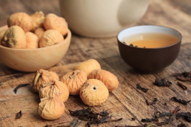 kuru incir ve sıcak çay