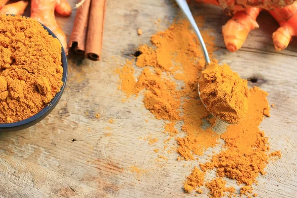 Curry powder with fresh — Stock Photo, Image