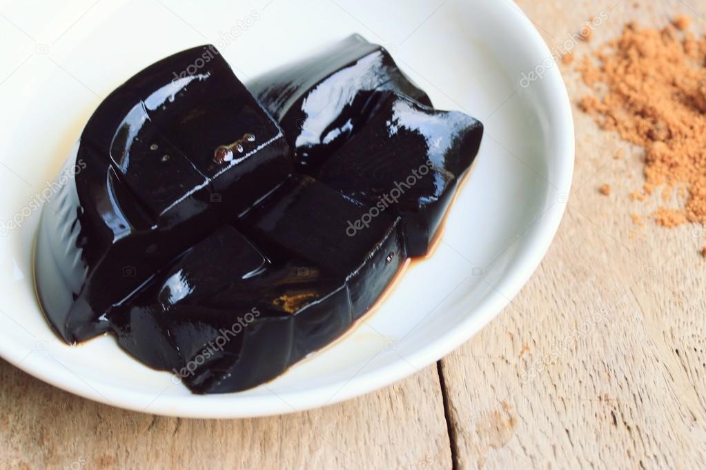 grass jelly with brown sugar