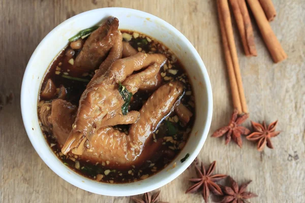 Tavuk Çin yemeği ihtiva eder. Telifsiz Stok Imajlar