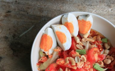 tuzlu yumurta papaya salatası