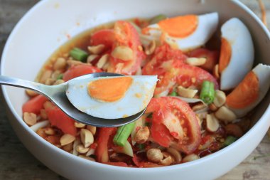 tuzlu yumurta papaya salatası