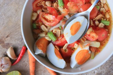 tuzlu yumurta papaya salatası