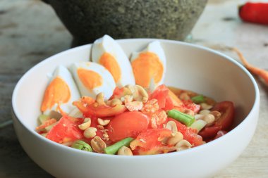 tuzlu yumurta papaya salatası