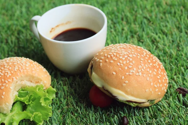 Hamburger with hot coffee — Stock Photo, Image