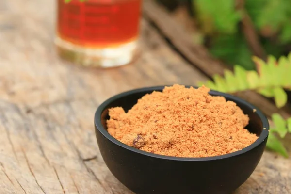 Органический коричневый сахар с медом — стоковое фото