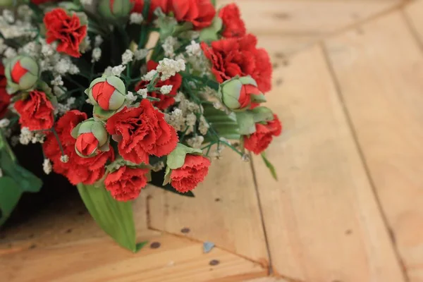 Rosa roja artificial vintage — Foto de Stock