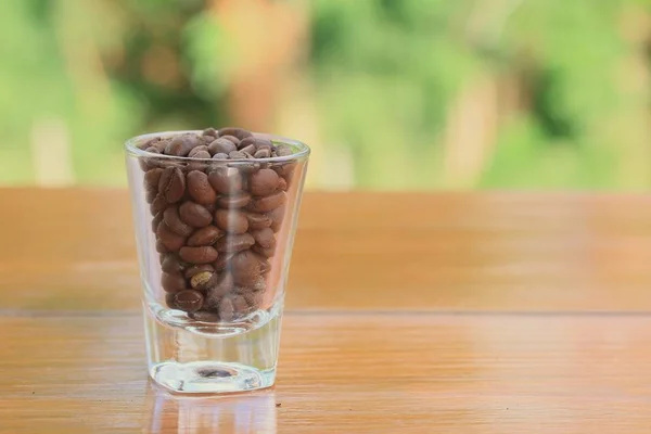 Um grão de café amontoado — Fotografia de Stock