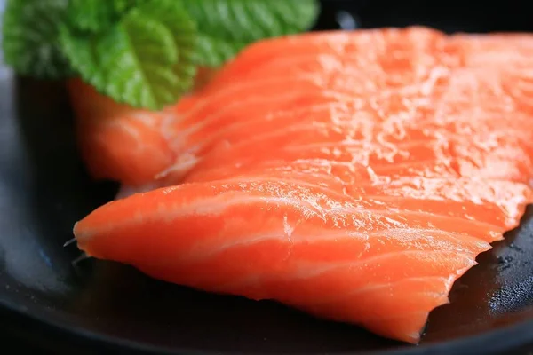 Свіжий рибний лосось сашімі — стокове фото