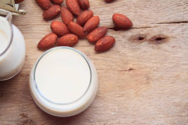 Badem sütü ve fasulye