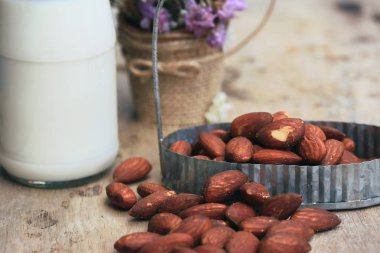 Badem sütü ve fasulye