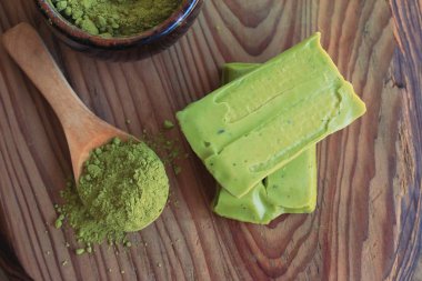 tatlı çikolata yeşil çay