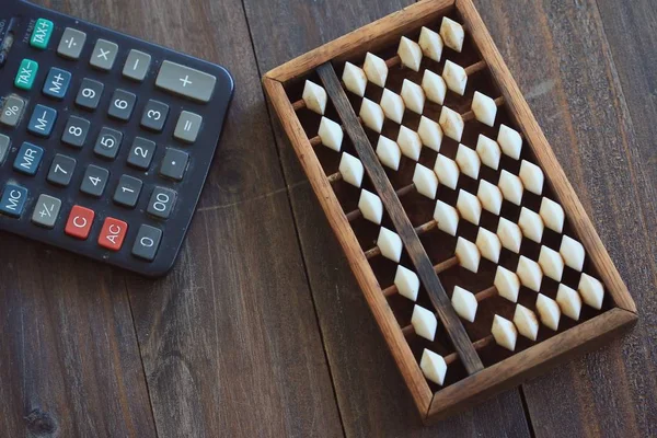 Abacus vintage y calculadora — Foto de Stock