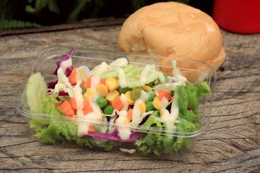 lezzetli karışımı sebze salatası