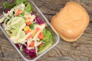 lezzetli karışımı sebze salatası