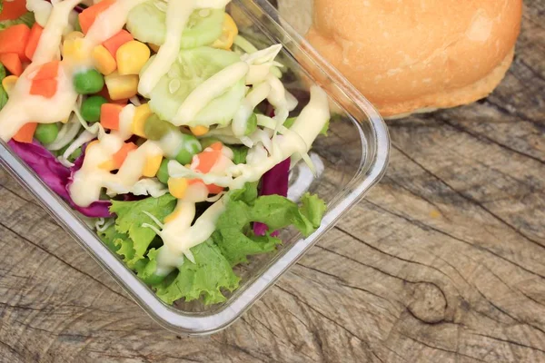 Tasty mix vegetable salad — Stock Photo, Image