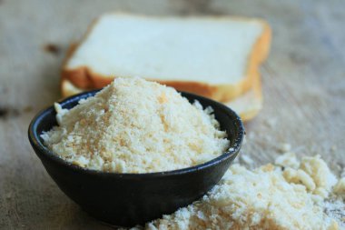 ekmek kırıntıları ve ekmek