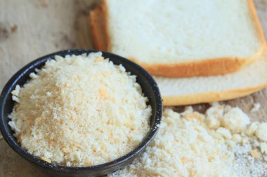 ekmek kırıntıları ve ekmek