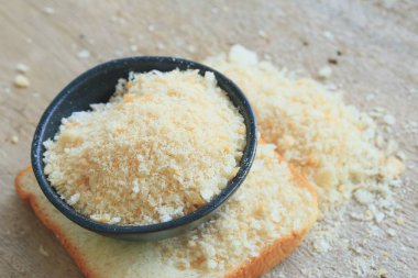 ekmek kırıntıları ve ekmek