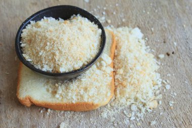 ekmek kırıntıları ve ekmek