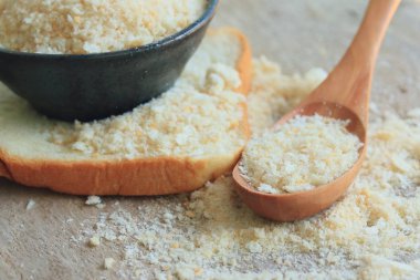 ekmek kırıntıları ve ekmek