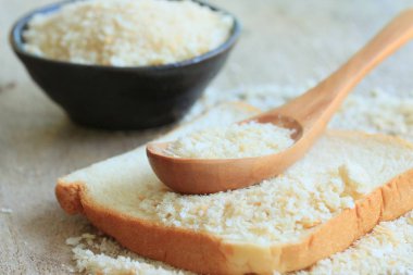 ekmek kırıntıları ve ekmek